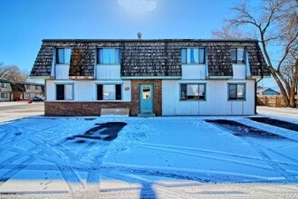 Building Photo - 455 Topaz Dr