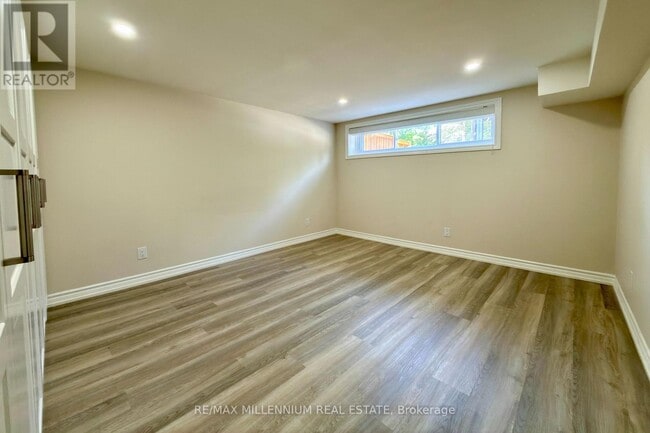 Building Photo - 72 Hadrian Dr