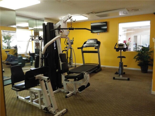 Foto del edificio - 9799 Westview Dr