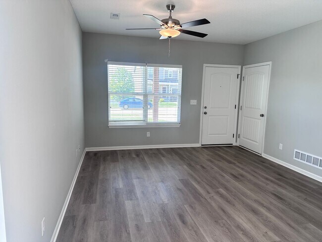 Foto del edificio - 3 Bed | 2.5 Bath | 1 Car Garage Duplex in Pleasant Hill