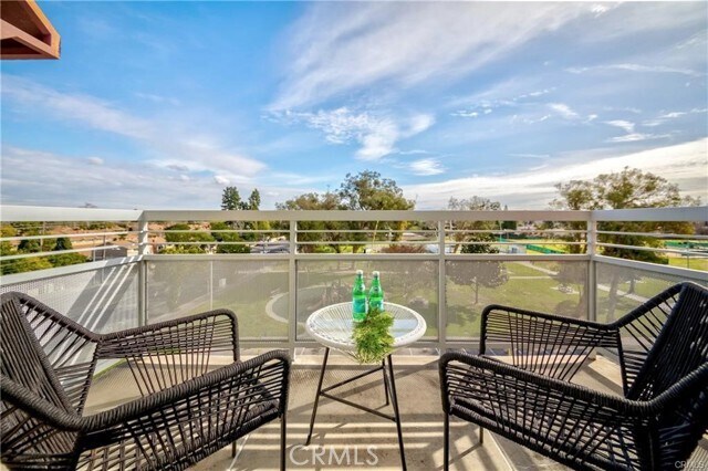 Foto del edificio - 12688 Chapman Ave