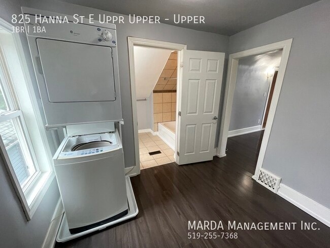 Photo du bâtiment - STYLISH 1BEDROOM/1BATH UPPER APARTMENT PLU...