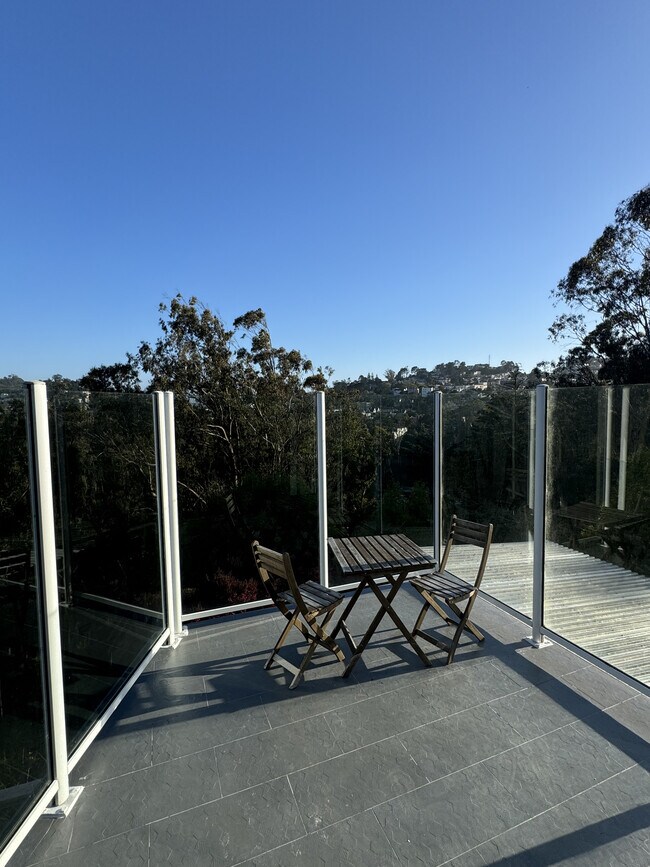 Foto del edificio - 169 Warren Dr