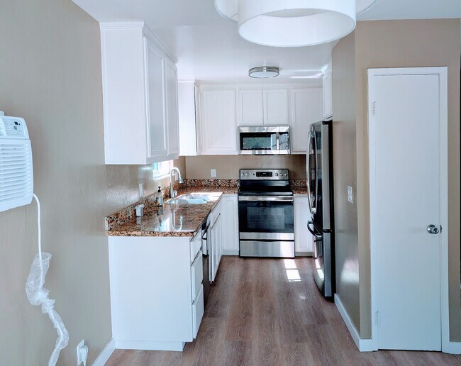 Foto del edificio - 22422 Walnut Cir S
