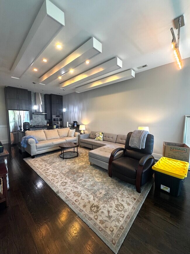 Foto del edificio - 1722 W Belmont Ave