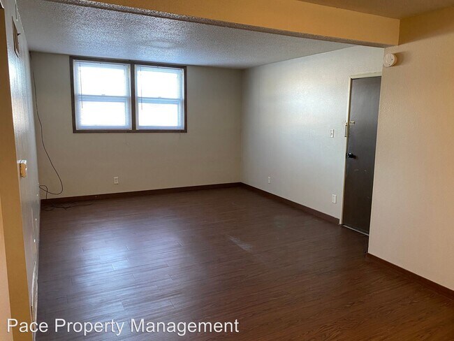 Building Photo - 2 br, 1 bath Apartment - 307 N. Corn Street