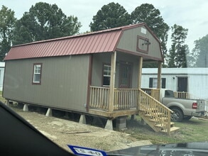 Building Photo - 3000 Poplar St