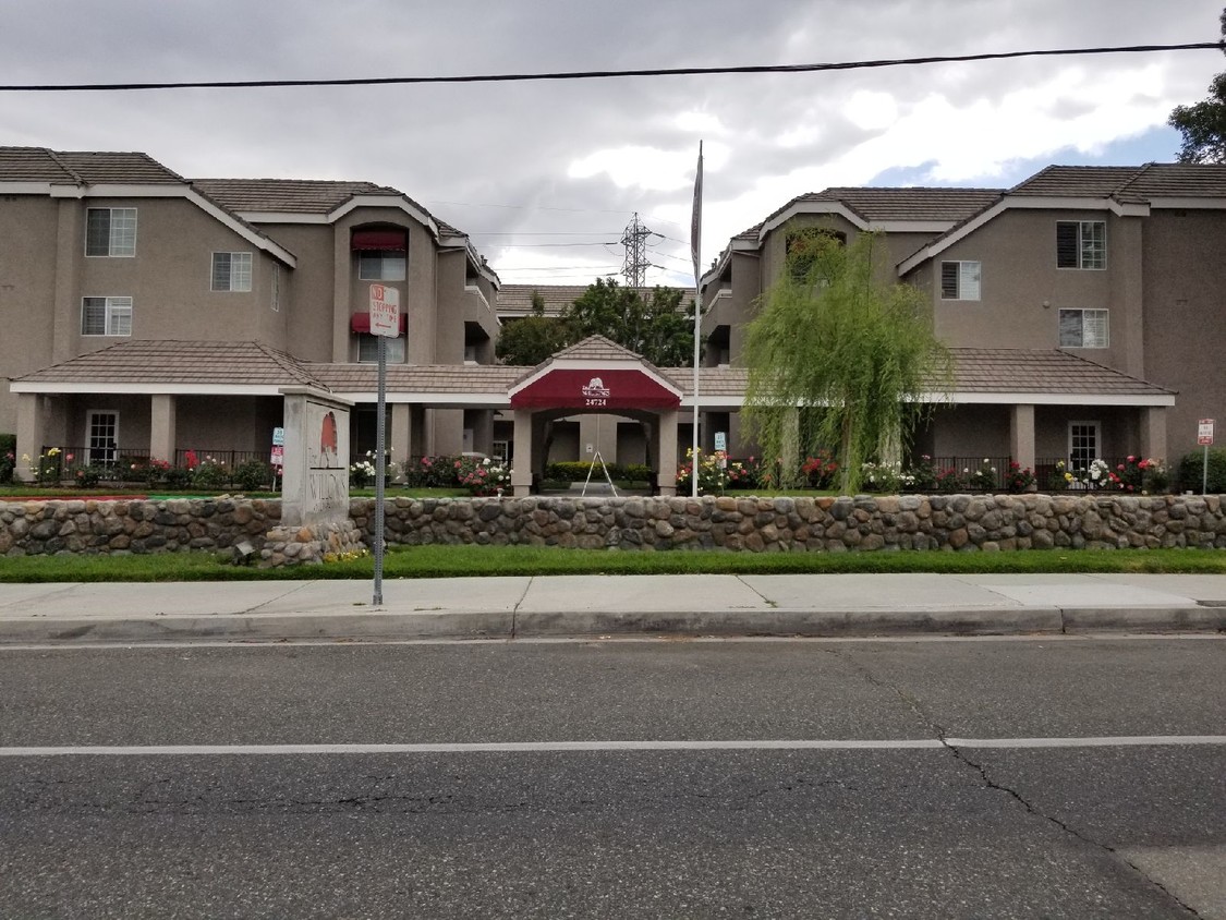 Willows Apartments - A 55 & Better Community - Santa Clarita, CA