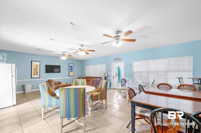 Foto del edificio - 4375 Lindsey Ln