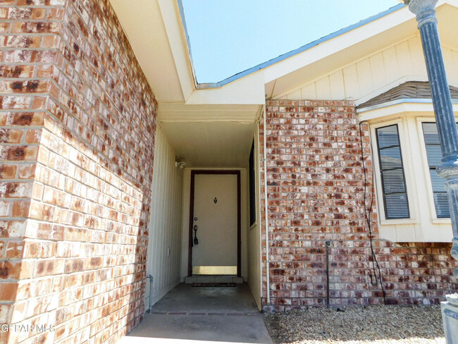 Building Photo - 12242 El Greco Cir