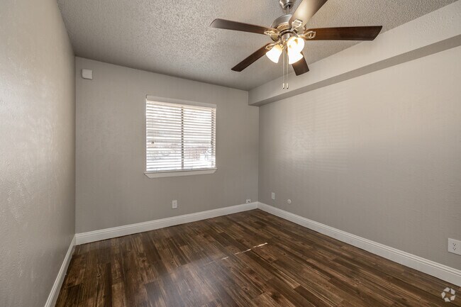 1HAB, 1BA - A3R - Dormitorio - Riverfalls at Bellmar