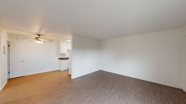 Building Photo - 402 Alameda del Prado