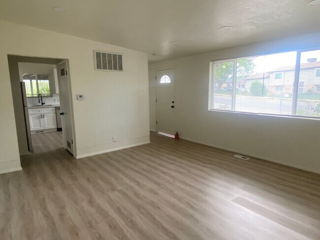 Building Photo - 4971 S 3535 W