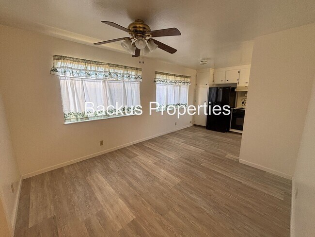 Foto del edificio - Wonderful newly remodeled duplex located in South Salinas