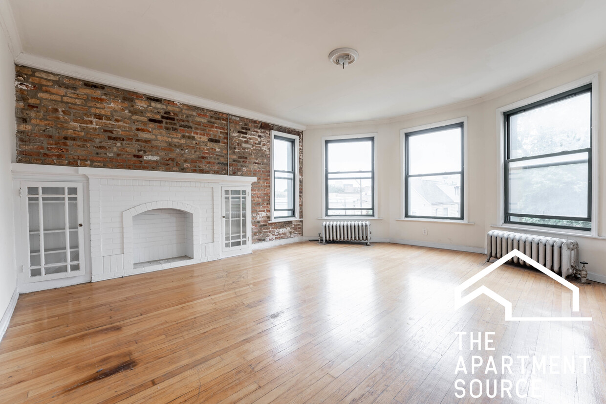 Primary Photo - 2230 N Spaulding Ave