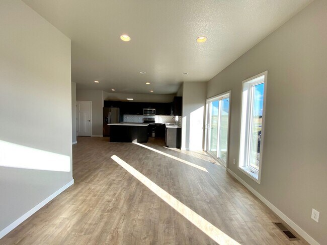 Foto del edificio - Beautiful newly built 4 Bedroom Home  in South Moorhead!!
