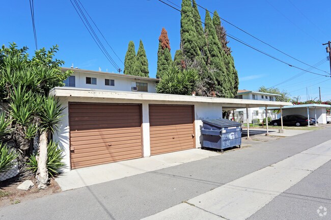 Foto del edificio - 6592 Ginger Ln
