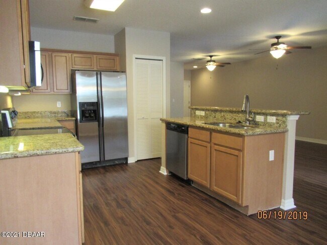 Building Photo - 127 Grey Widgeon Ct