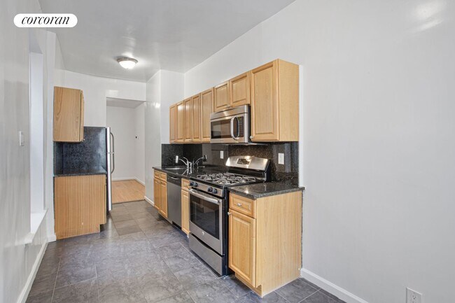 Building Photo - 156 Columbus Ave