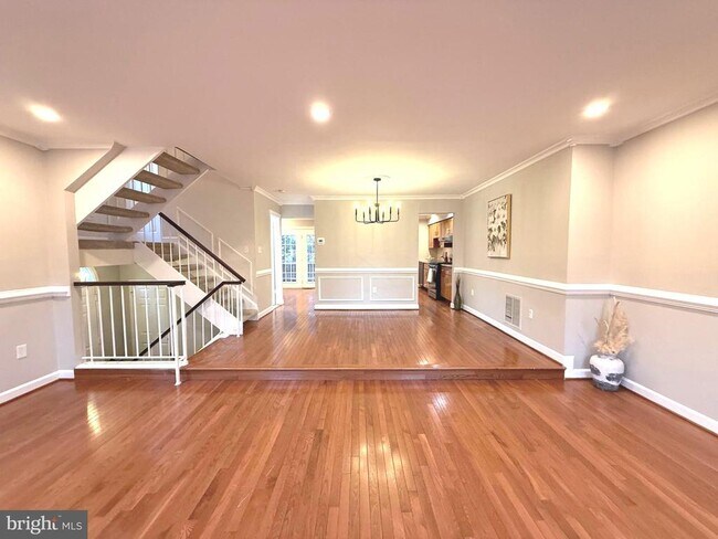 Foto del edificio - 4235 Sleepy Lake Dr