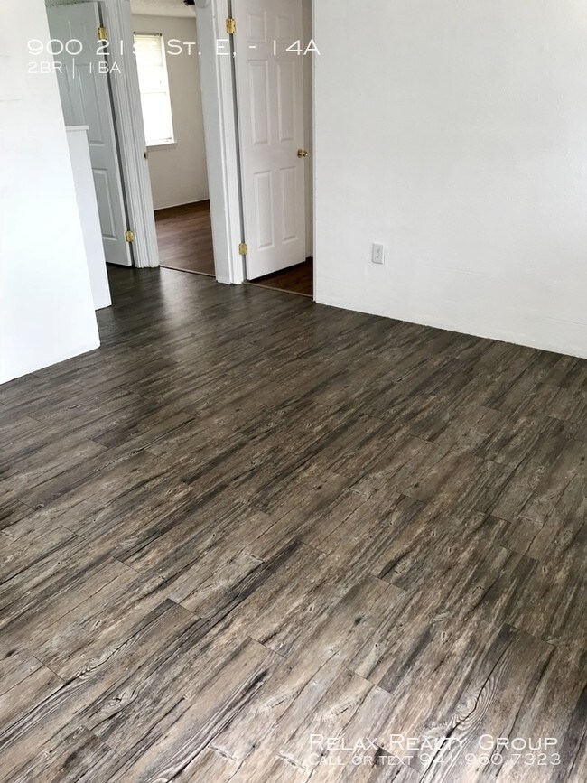 Building Photo - Affordable 2 Bed, 1 Bath Duplex