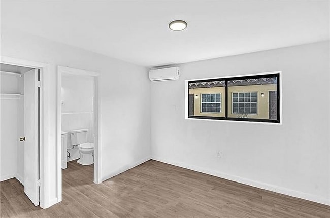Photo - 1027 SW 3rd St Apartment