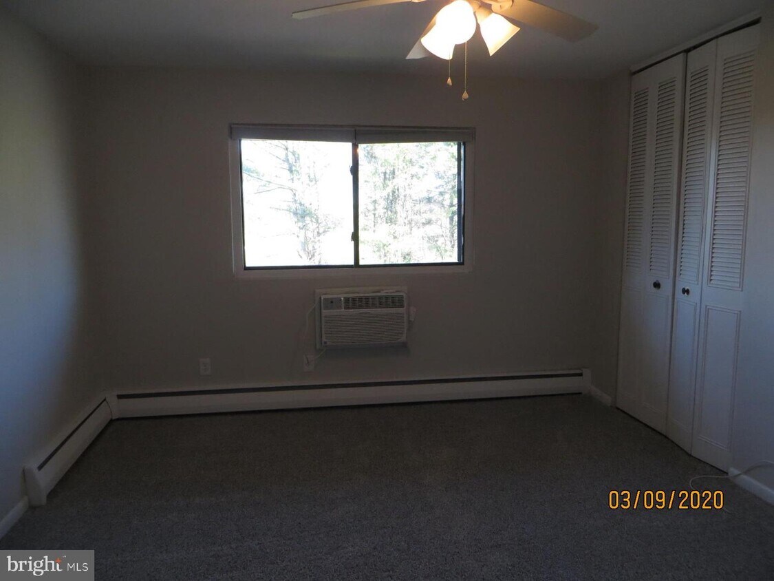1016 W Baltimore Pike Unit E30, Media, PA 19063 Room for Rent in Media, PA