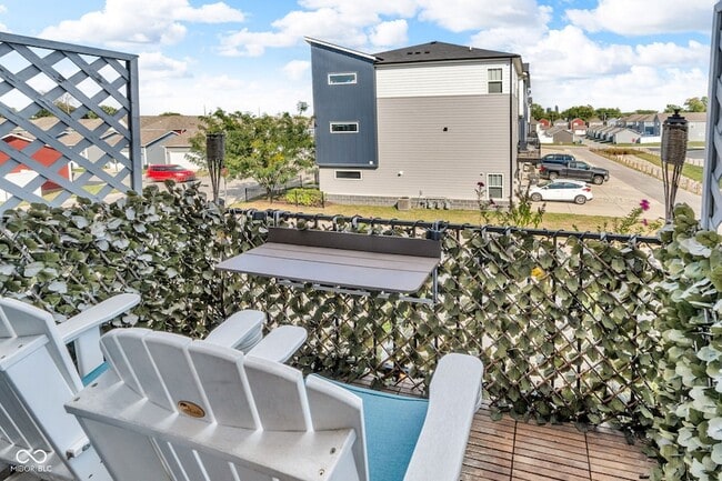 Foto del edificio - 315 Steeples Blvd