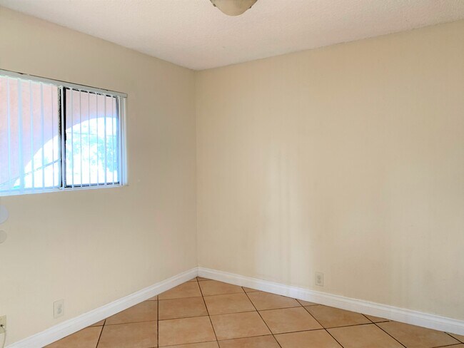 Foto del edificio - 600 E 5th St