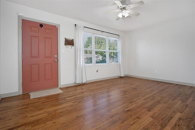 Foto del edificio - 7014 NW 45th St
