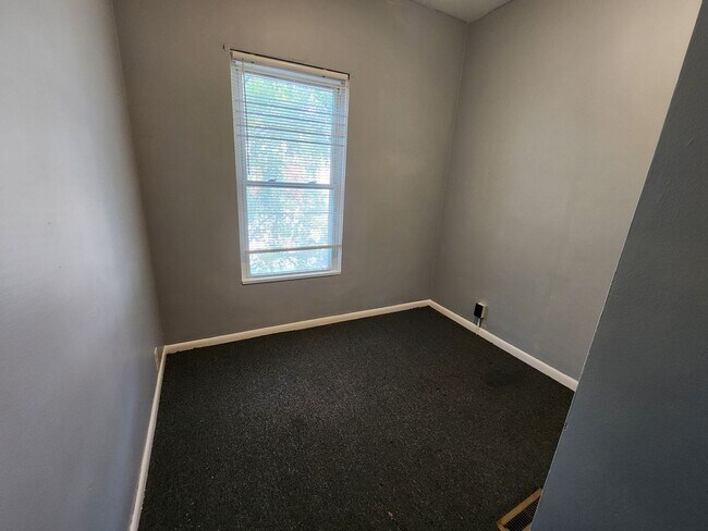 Foto del edificio - College 3 Bedroom Apartment with Office fo...