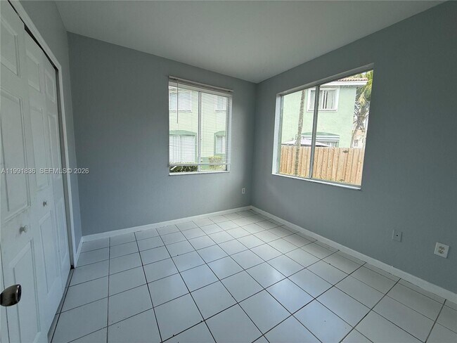 Foto del edificio - 1586 SE 27th Ct