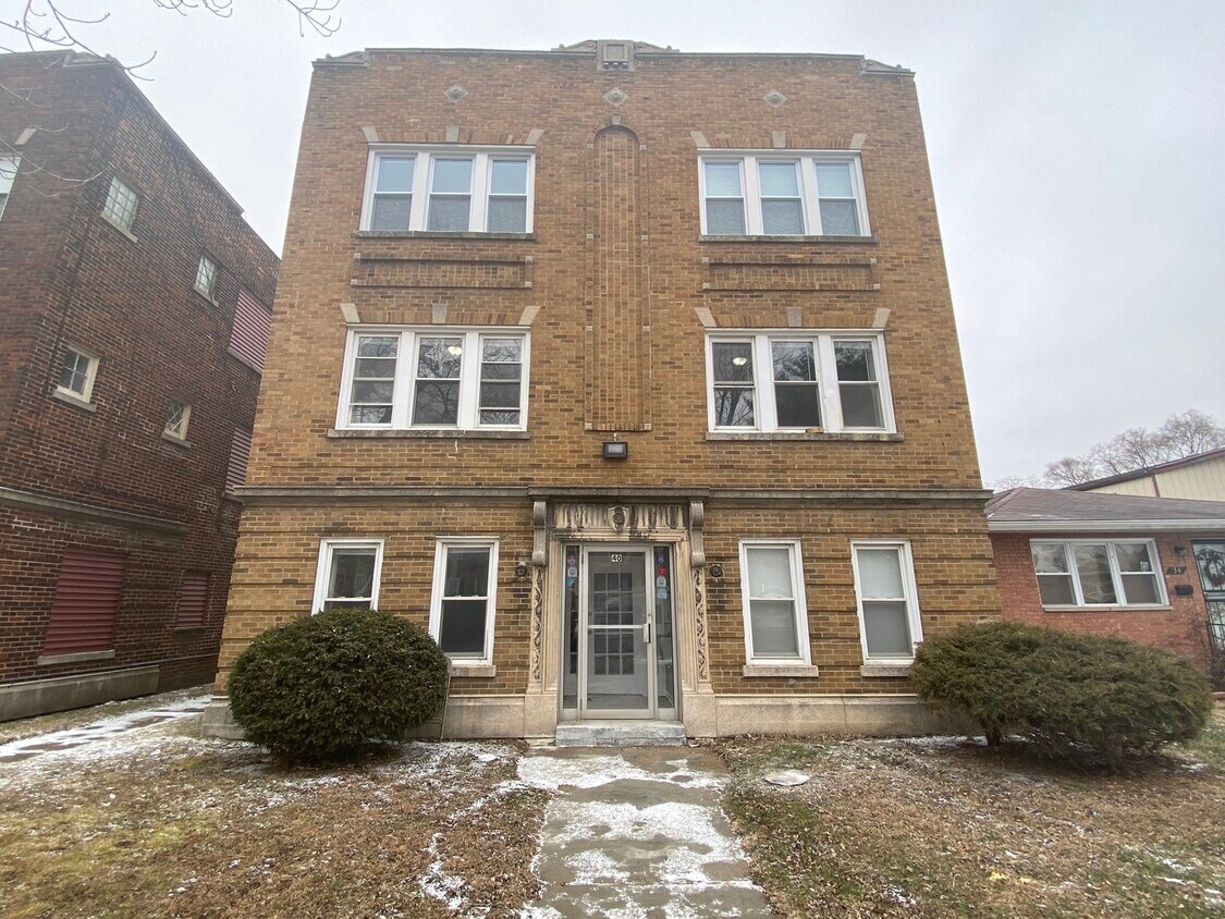 Primary Photo - 40 Webb St