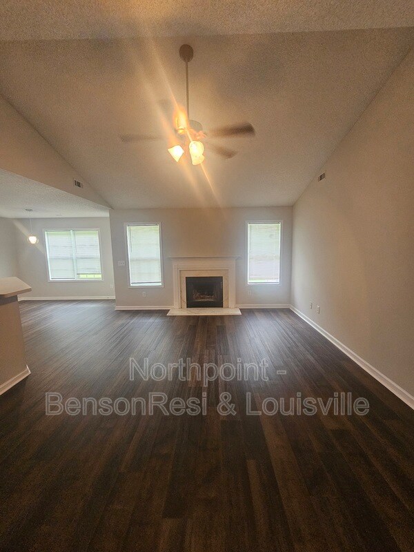 Foto del edificio - 309 Willow Way