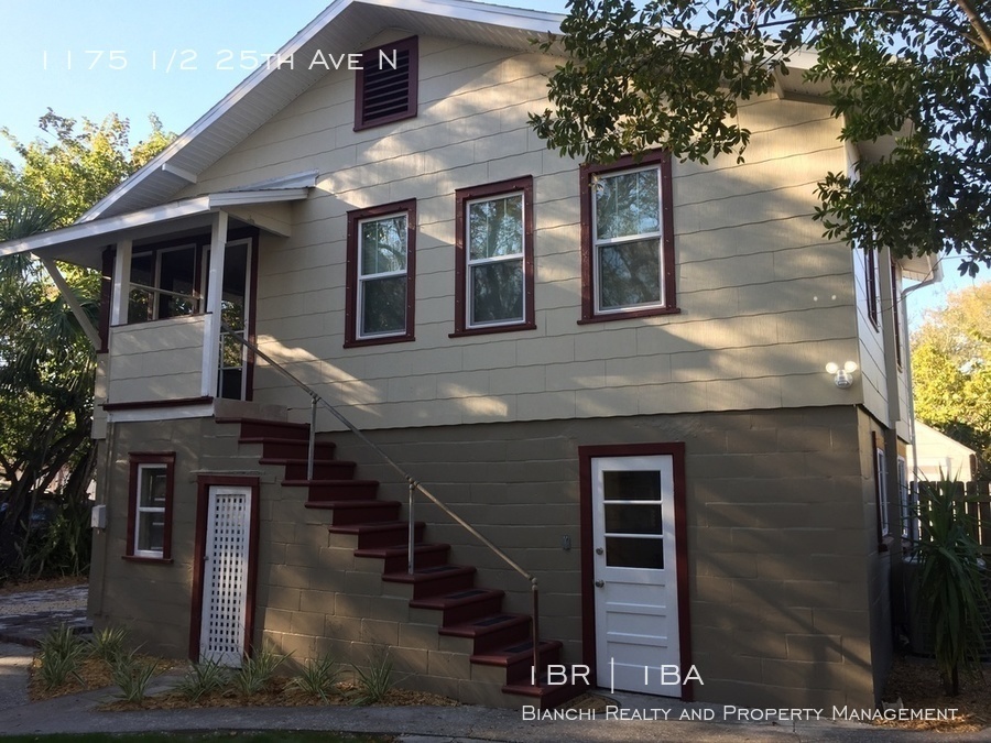 Primary Photo - Remodeled - St Pete Apartment Above Garage