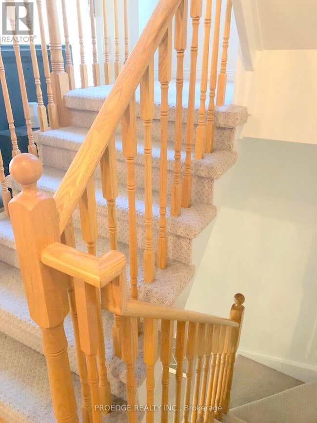 Building Photo - 33 Stonewood St