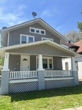 Building Photo - 328 Churchill St