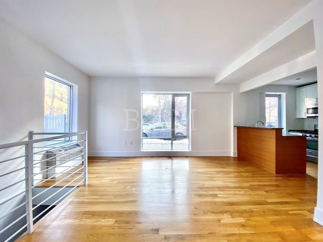 15 Kingsland Ave Unit 1F, Brooklyn, NY 11211 Apartment for Rent in