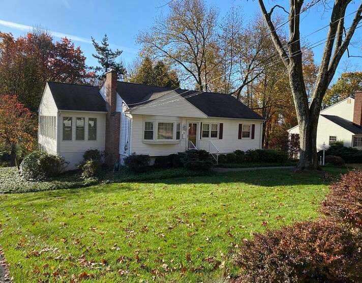 Primary Photo - 56 Dogwood Rd