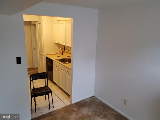 Building Photo - 110 Duvall Ln