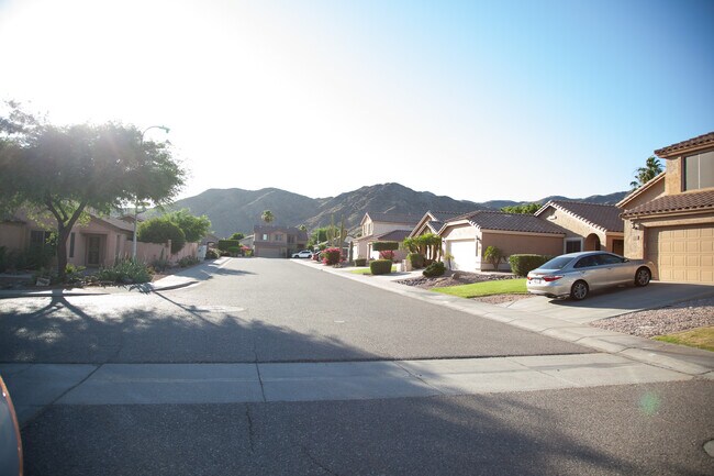 Foto del edificio - 16044 S 18th Ave