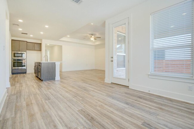 Building Photo - Check Out this 3/2 in Leander