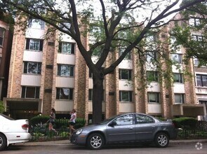 Building Photo - 510 W Fullerton Pkwy