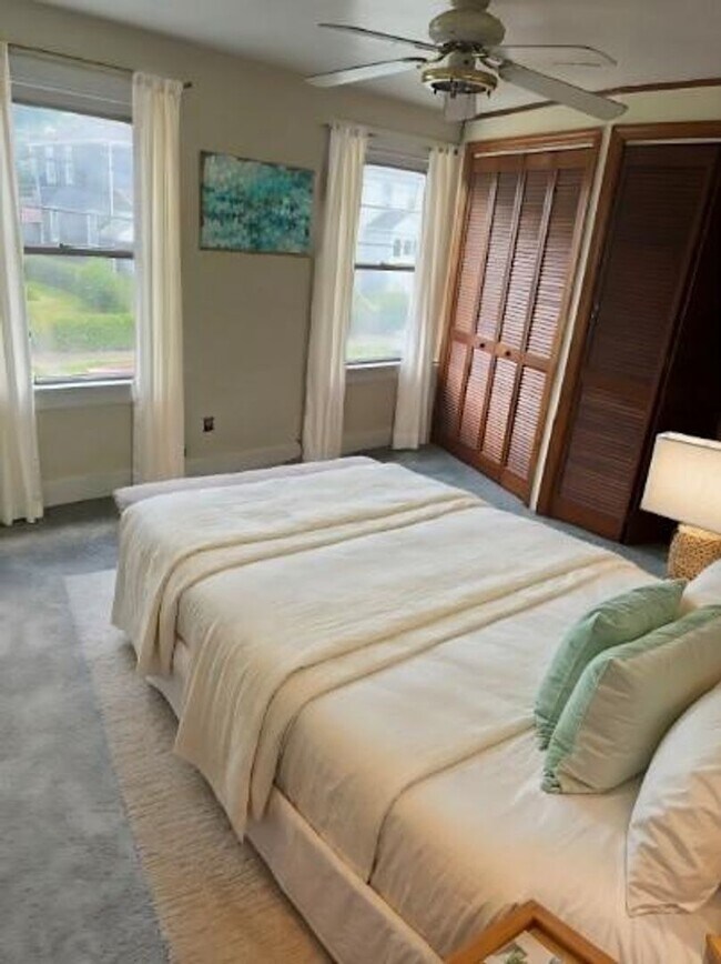 Foto del edificio - 549 Farnsworth Ave