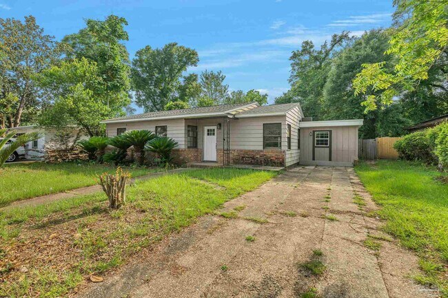 Building Photo - 3211 Torres Ave