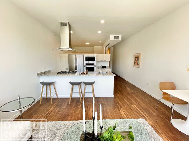 Foto del edificio - 3474 N Broadway St