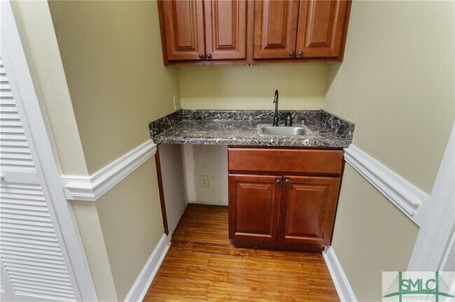 Foto del edificio - 315 Commercial Dr