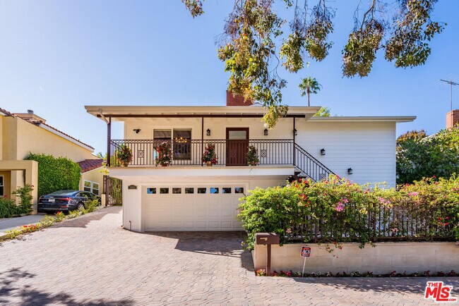 Building Photo - 16843 W SUNSET Blvd