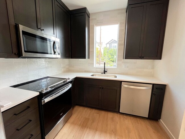 Building Photo - Newly Built Townhome-Style Unit with Laundry, A/C, Private Patio!