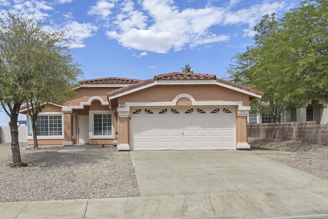 Building Photo - 456 Palegold St